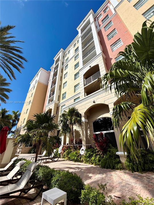 En Venta: $344,000 (1 camas, 1 baños, 673 Pies cuadrados)
