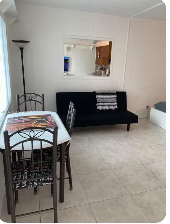 For Rent: $2,100 (1 beds, 1 baths, 375 Square Feet)