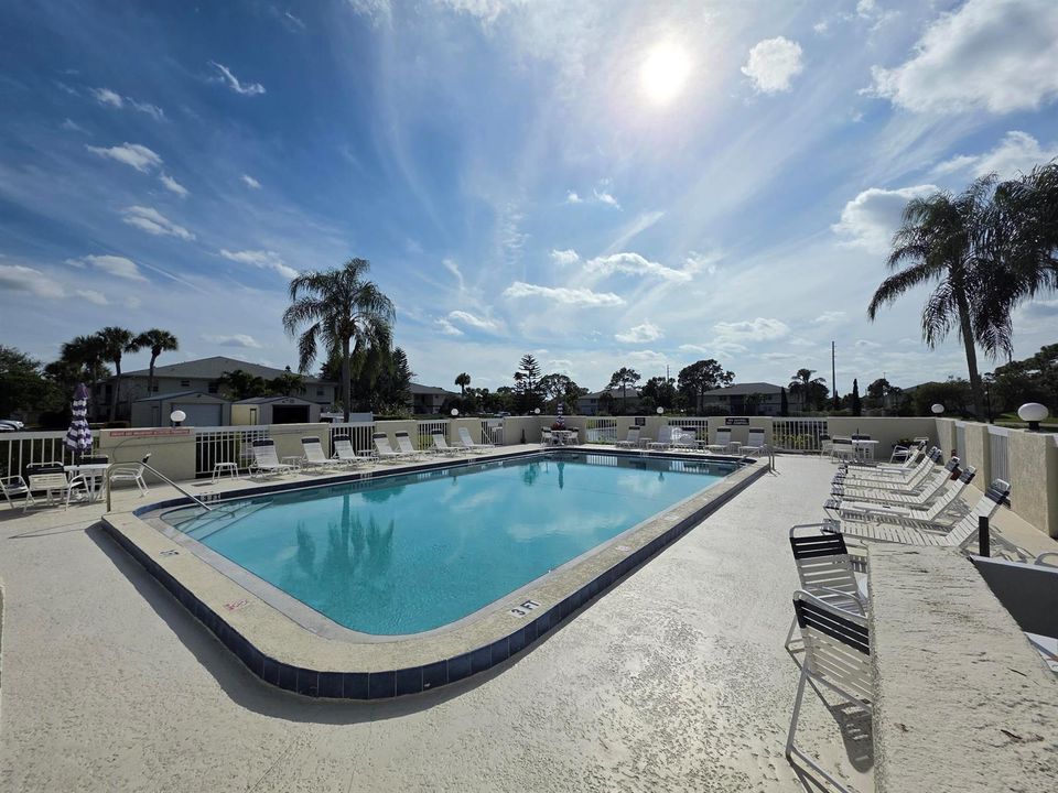 Midport 1 pool 1