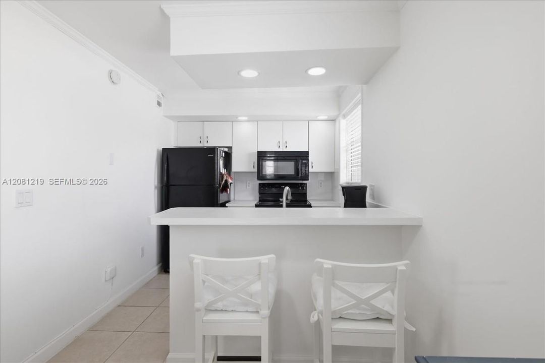 В аренду: $1,800 (1 спален, 1 ванн, 830 Квадратных фут)