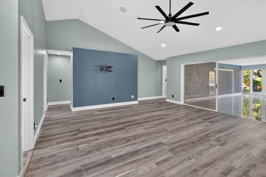 10-3230-Alexander-Ct-Palm-City-WindowSti