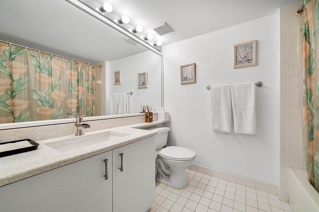 027-4735LucerneLakesBoulevardWest-402-La