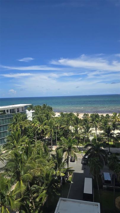 For Rent: $2,950 (1 beds, 1 baths, 726 Square Feet)
