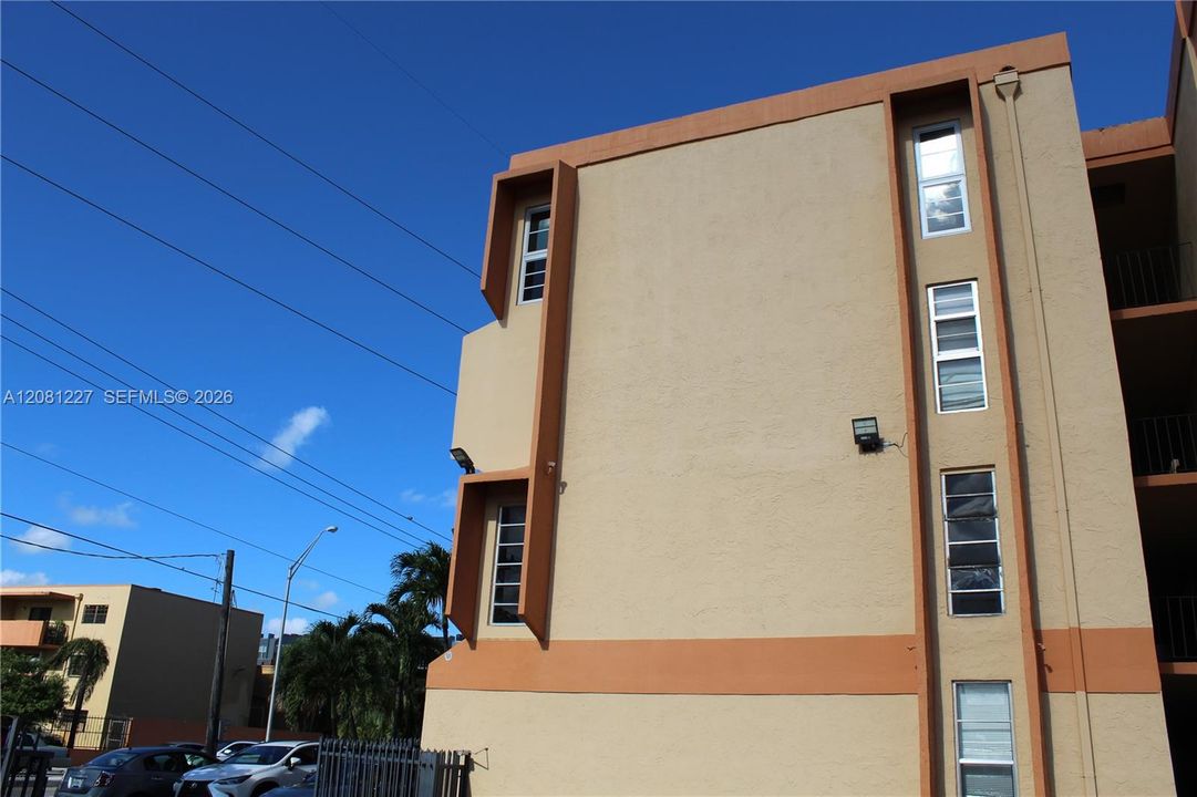 En Venta: $265,000 (2 camas, 1 baños, 943 Pies cuadrados)
