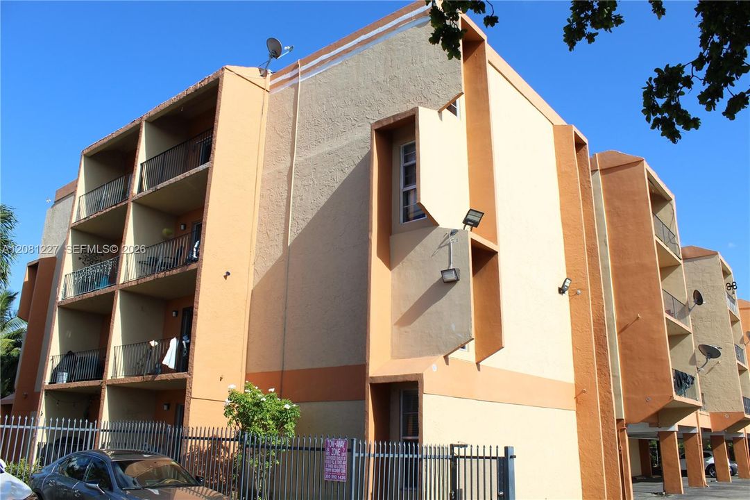 En Venta: $265,000 (2 camas, 1 baños, 943 Pies cuadrados)