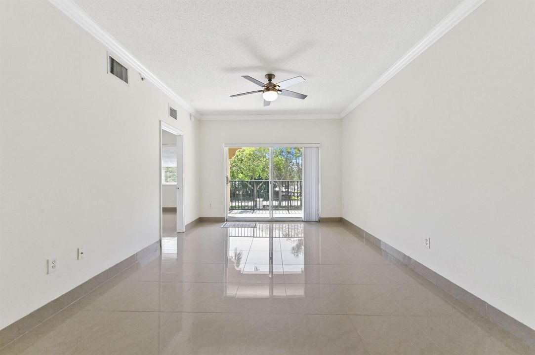 07 Livingroom 01