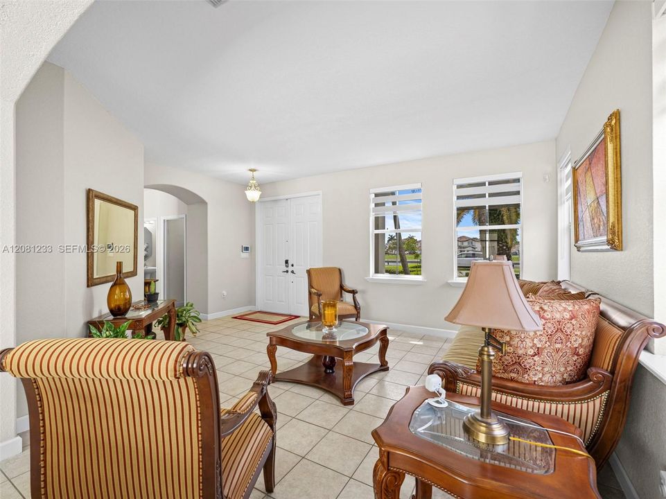 For Sale: $869,999 (4 beds, 2 baths, 2372 Square Feet)