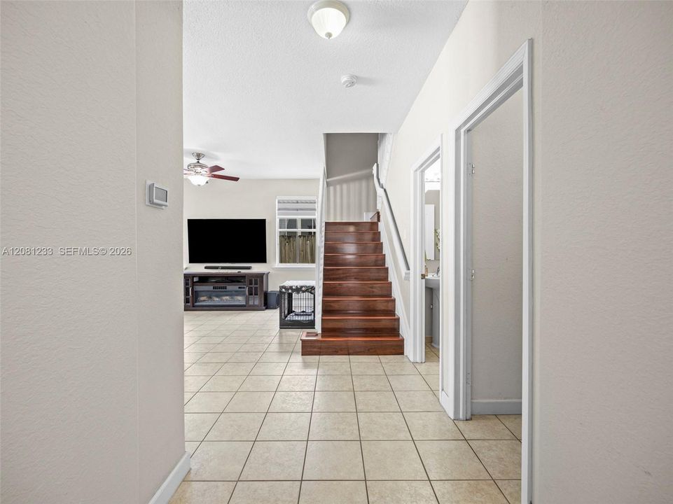 For Sale: $869,999 (4 beds, 2 baths, 2372 Square Feet)