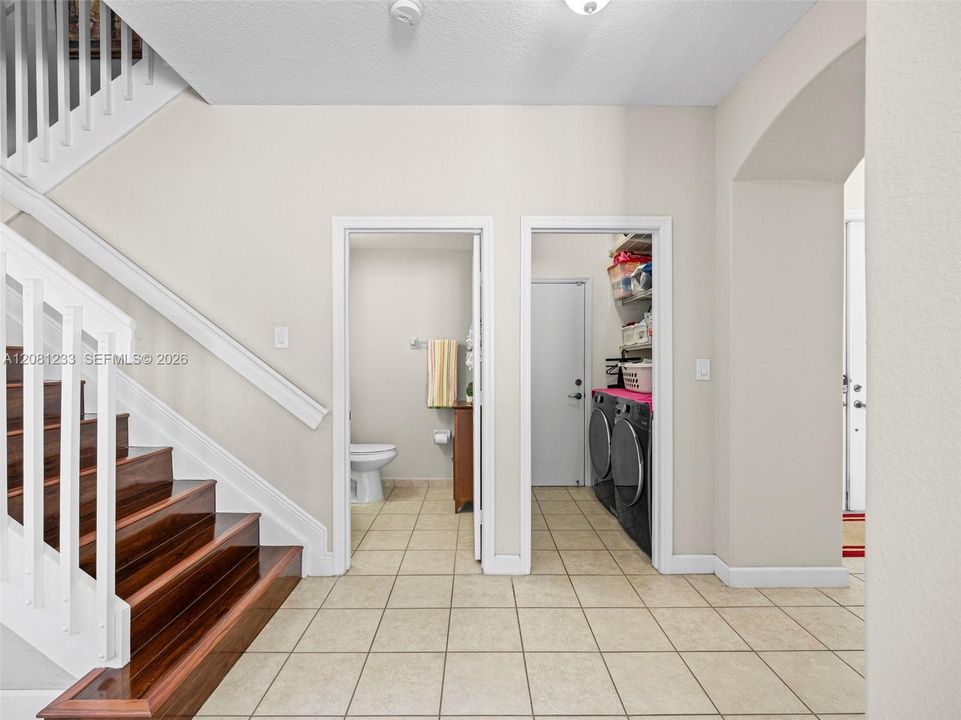 For Sale: $869,999 (4 beds, 2 baths, 2372 Square Feet)