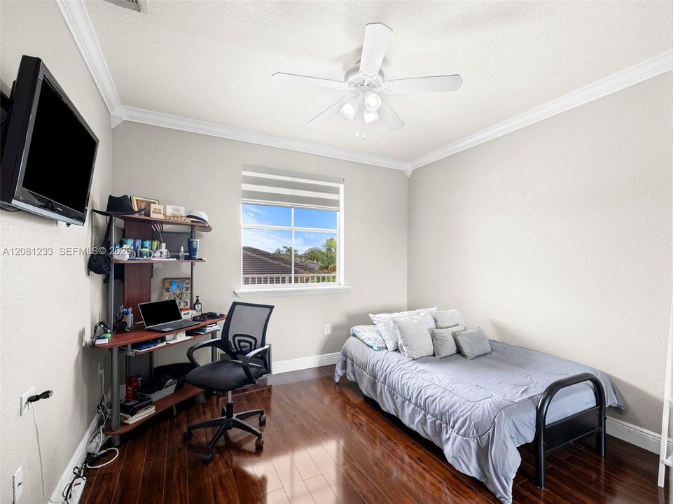 For Sale: $869,999 (4 beds, 2 baths, 2372 Square Feet)