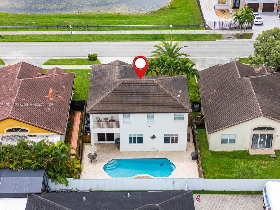 For Sale: $869,999 (4 beds, 2 baths, 2372 Square Feet)