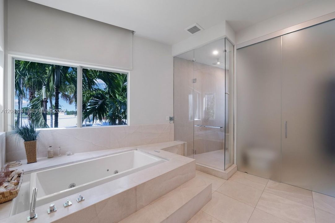 En Venta: $24,700,000 (6 camas, 7 baños, 6906 Pies cuadrados)