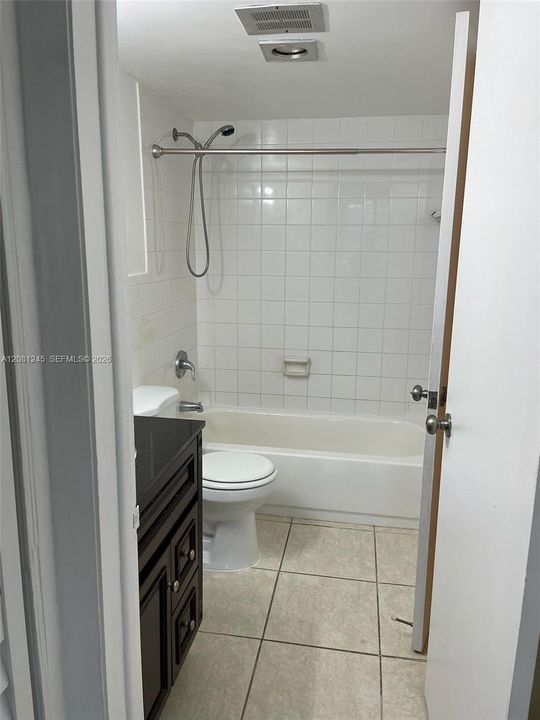 В аренду: $1,650 (1 спален, 1 ванн, 794 Квадратных фут)
