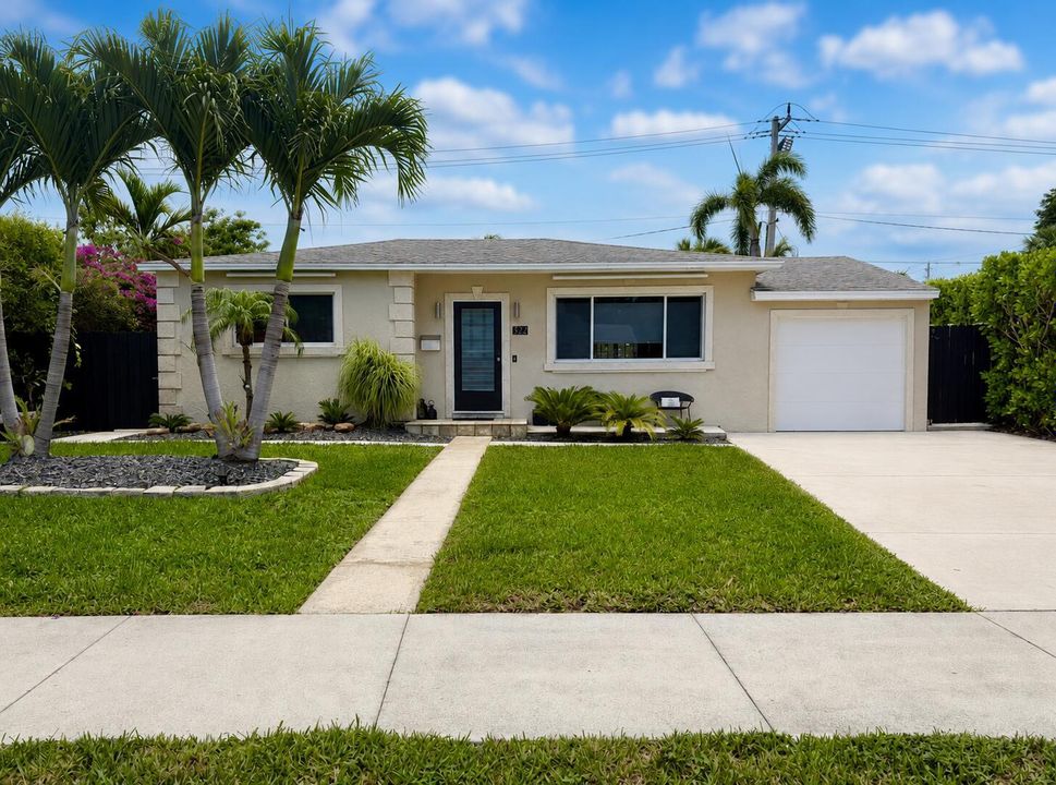372 Lytle