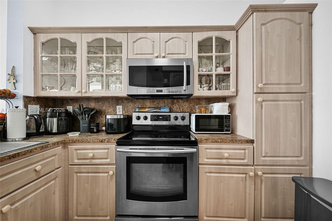For Sale: $669,999 (4 beds, 3 baths, 1616 Square Feet)