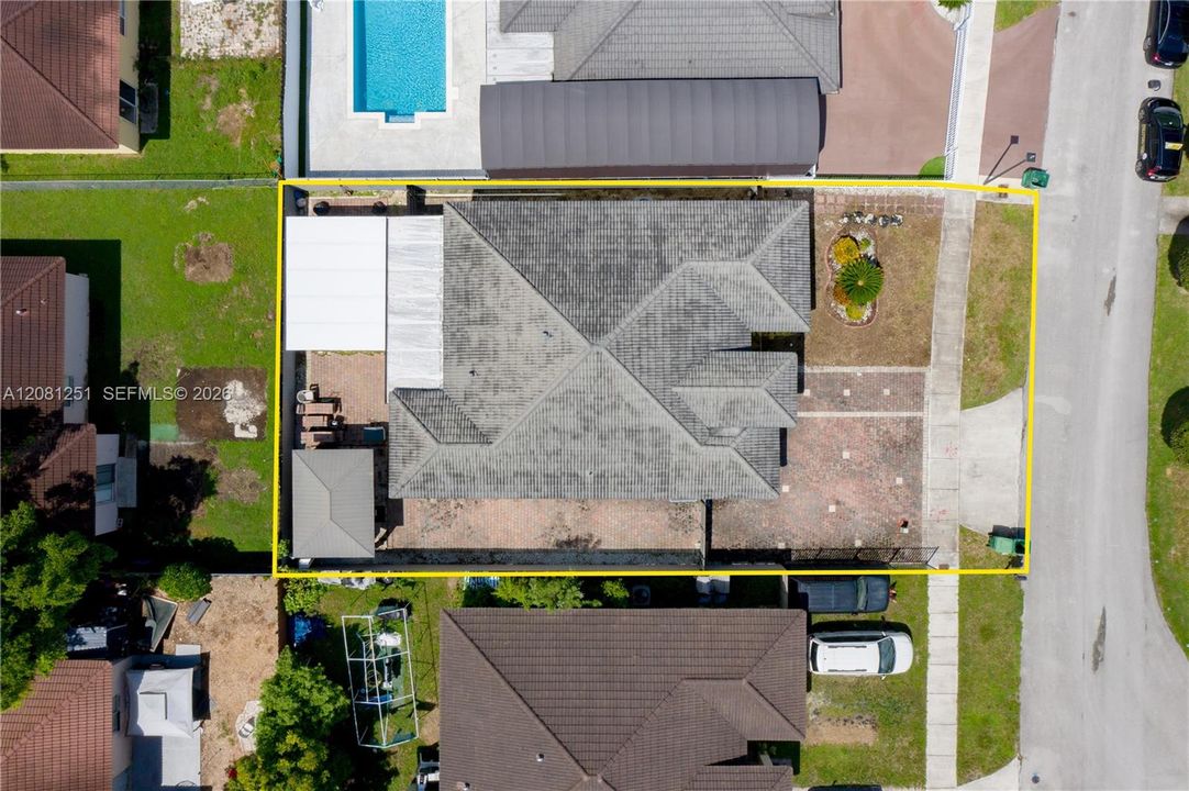 待售: $584,999 (4 贝兹, 2 浴室, 1628 平方英尺)