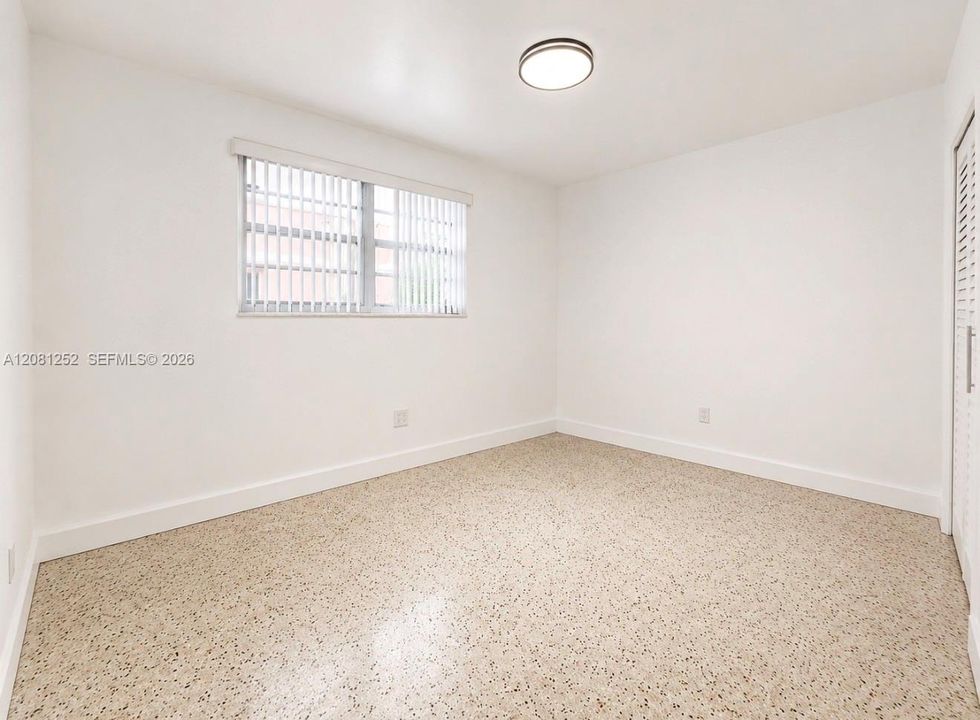 For Rent: $2,600 (2 beds, 1 baths, 2100 Square Feet)