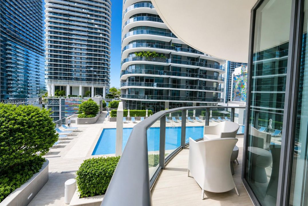 For Rent: $6,000 (2 beds, 2 baths, 926 Square Feet)