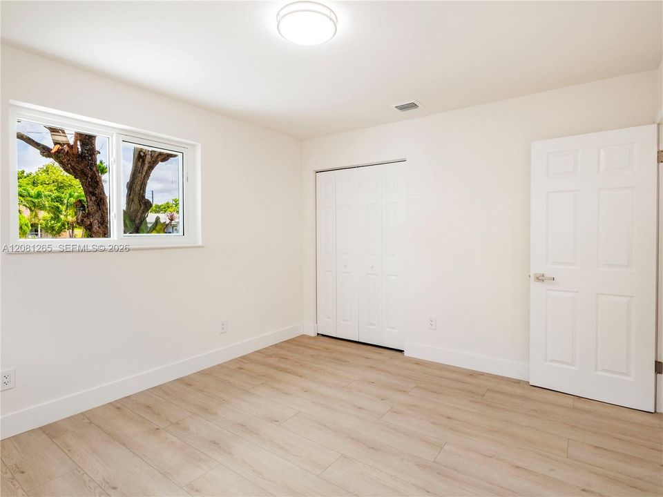 For Sale: $555,000 (3 beds, 2 baths, 1040 Square Feet)