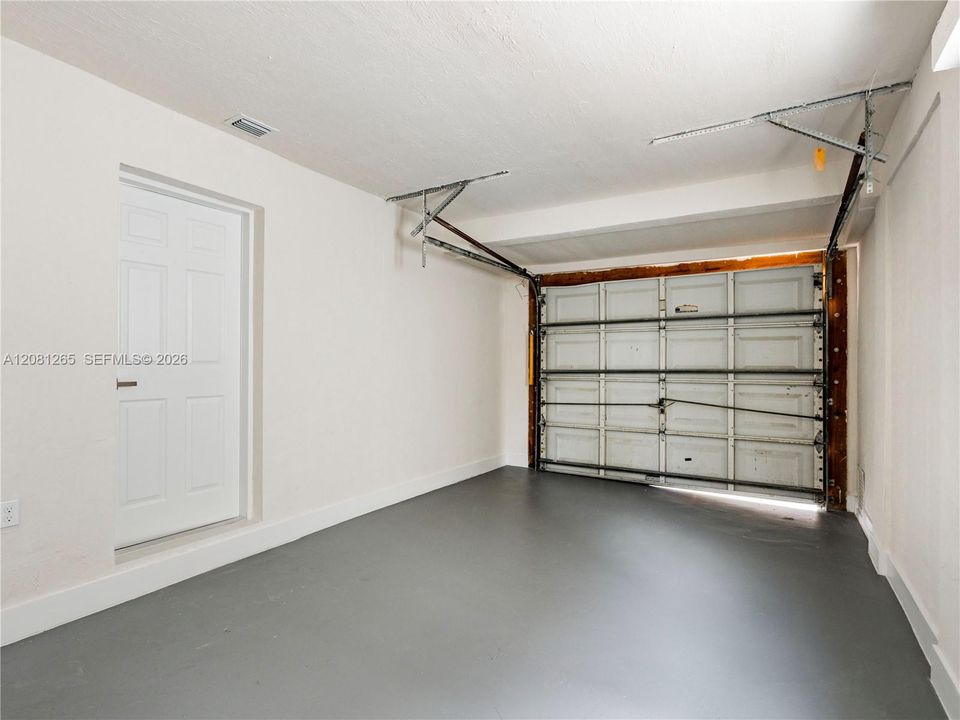 For Sale: $555,000 (3 beds, 2 baths, 1040 Square Feet)