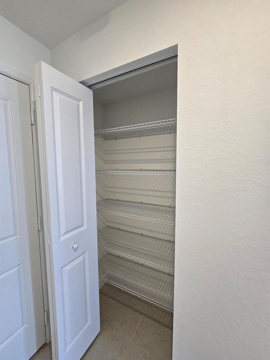 1000472376