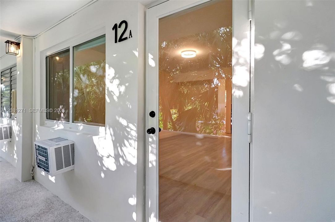 В аренду: $1,900 (0 спален, 1 ванн, 400 Квадратных фут)
