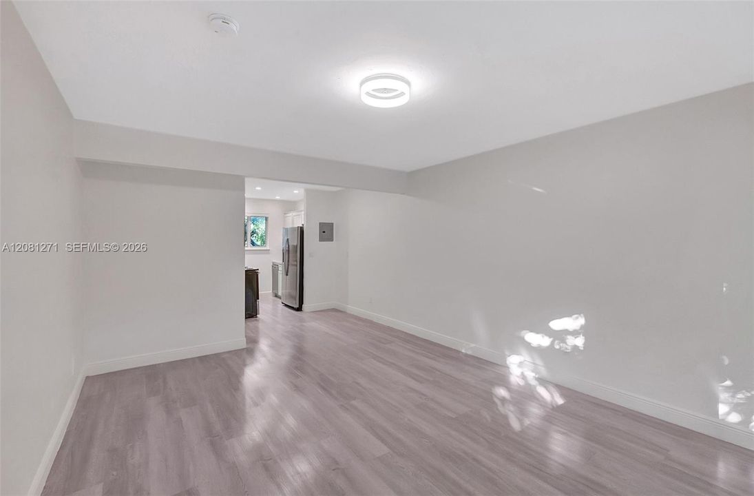 В аренду: $1,900 (0 спален, 1 ванн, 400 Квадратных фут)