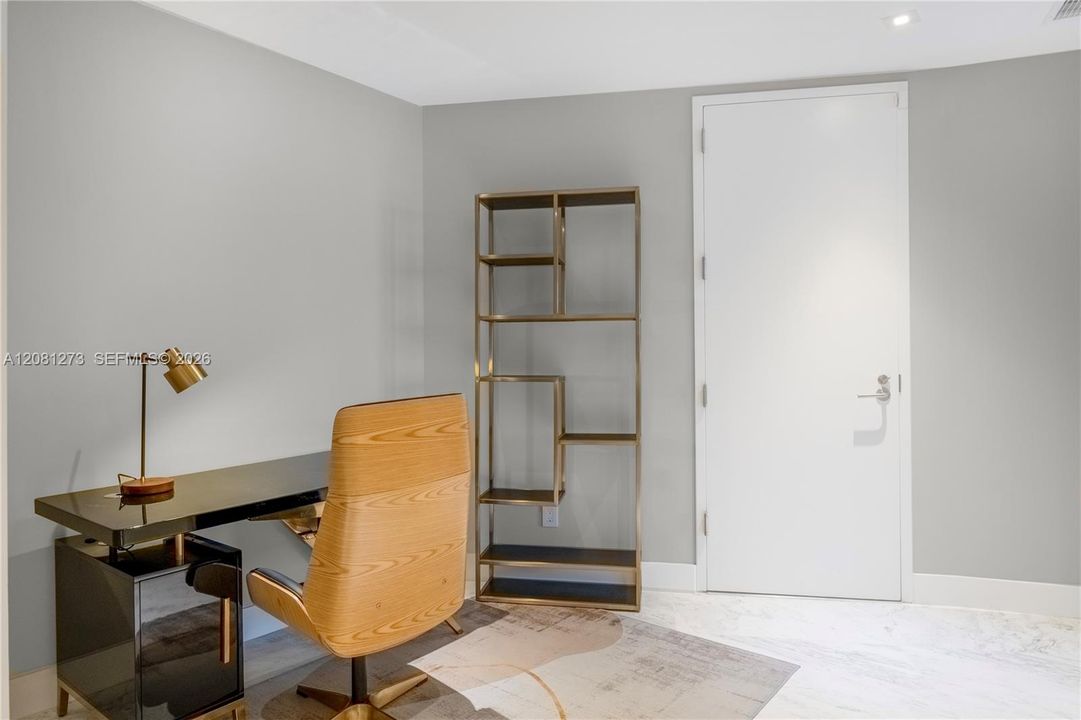 En Venta: $4,700,000 (4 camas, 4 baños, 3555 Pies cuadrados)