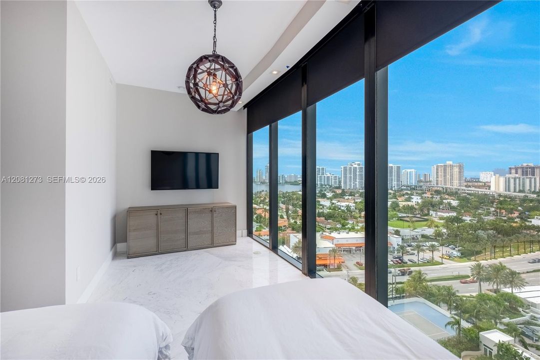 En Venta: $4,700,000 (4 camas, 4 baños, 3555 Pies cuadrados)