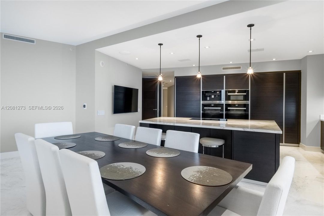 En Venta: $4,700,000 (4 camas, 4 baños, 3555 Pies cuadrados)