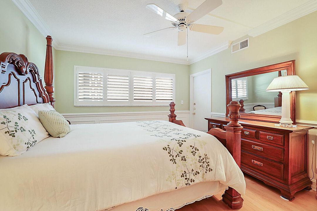 21_700_NE_Harbour_Terrace_Unit_23121_mls