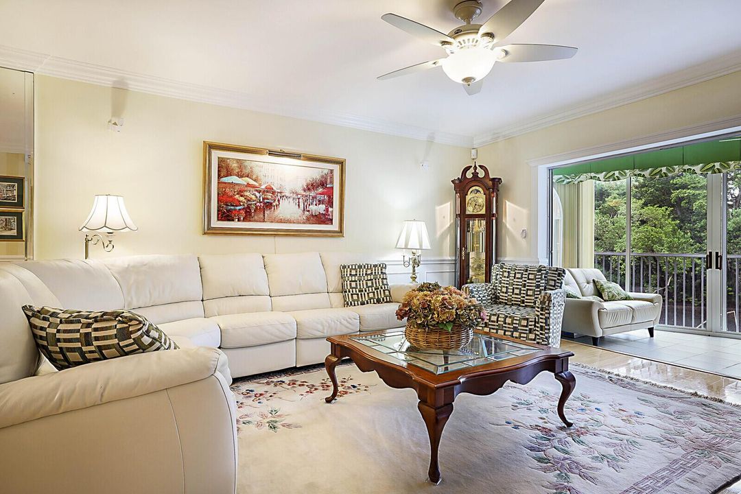 02_700_NE_Harbour_Terrace_Unit_2312_mls