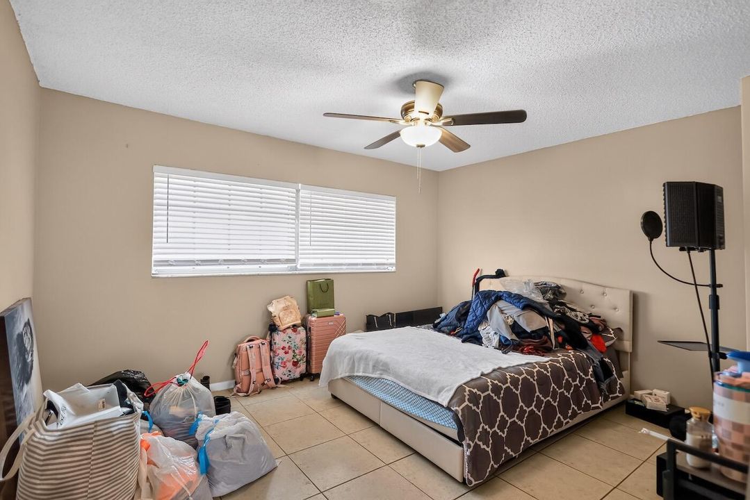 21_3254_N_Pine_Island_Rd-Bedroom-0070