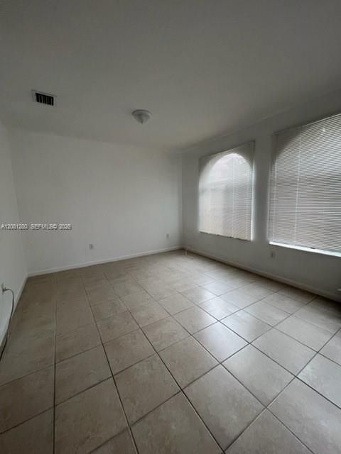 В аренду: $3,100 (3 спален, 2 ванн, 1750 Квадратных фут)