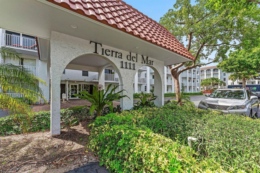 005-1111SouthOceanBoulevard-315-DelrayBe