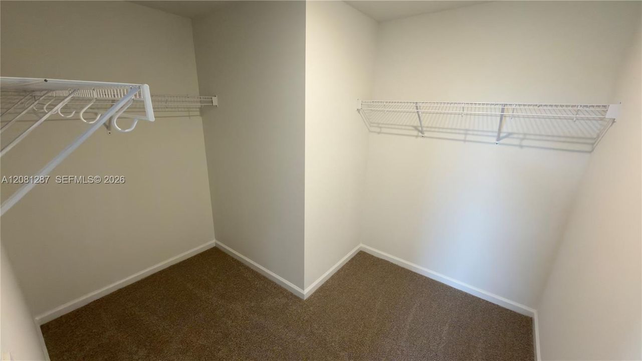 En Renta: $2,600 (3 camas, 2 baños, 1808 Pies cuadrados)