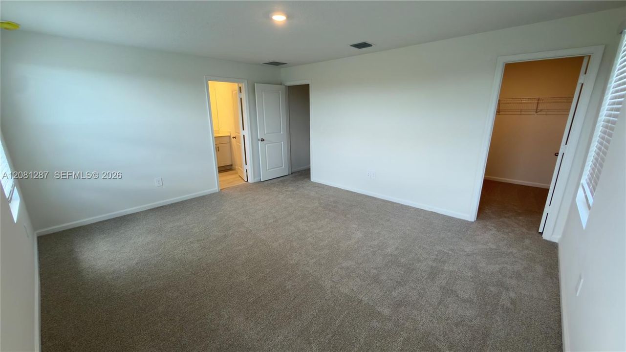 En Renta: $2,600 (3 camas, 2 baños, 1808 Pies cuadrados)