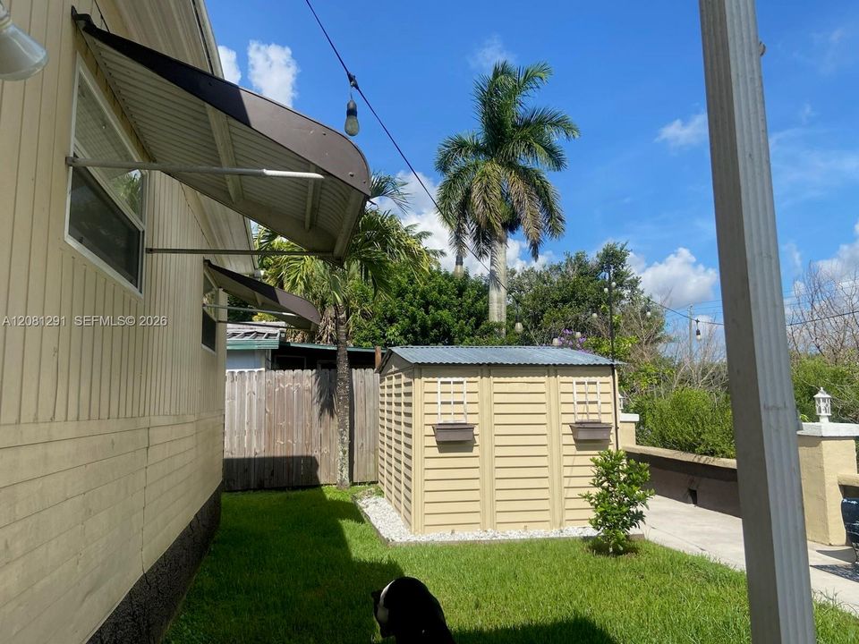 En Venta: $300,000 (4 camas, 2 baños, 1640 Pies cuadrados)