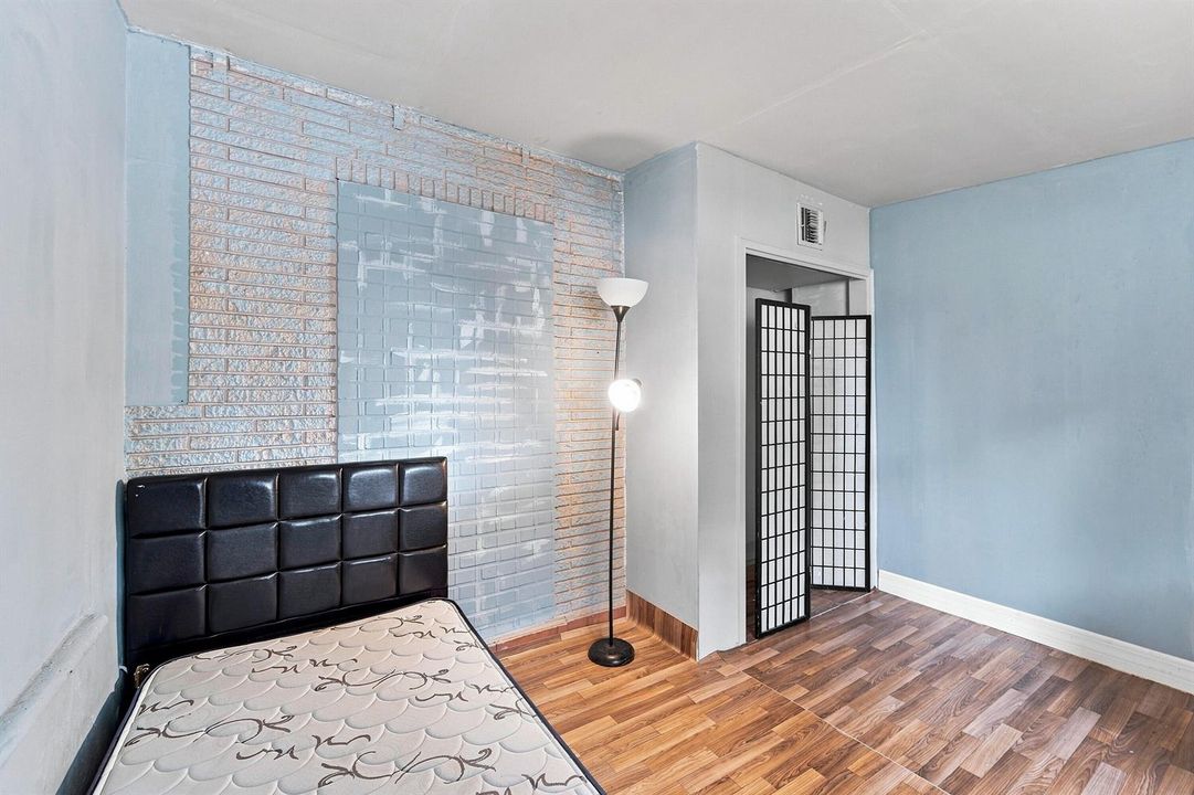 20_bedroom 3