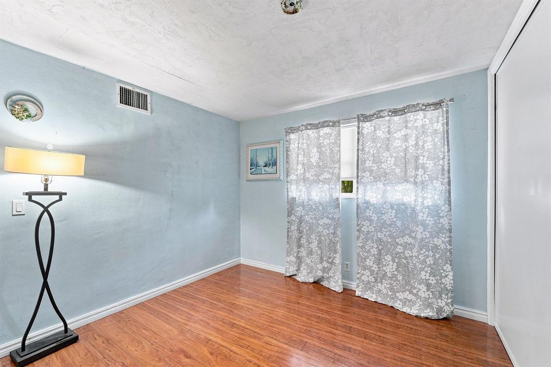 17_bedroom 2