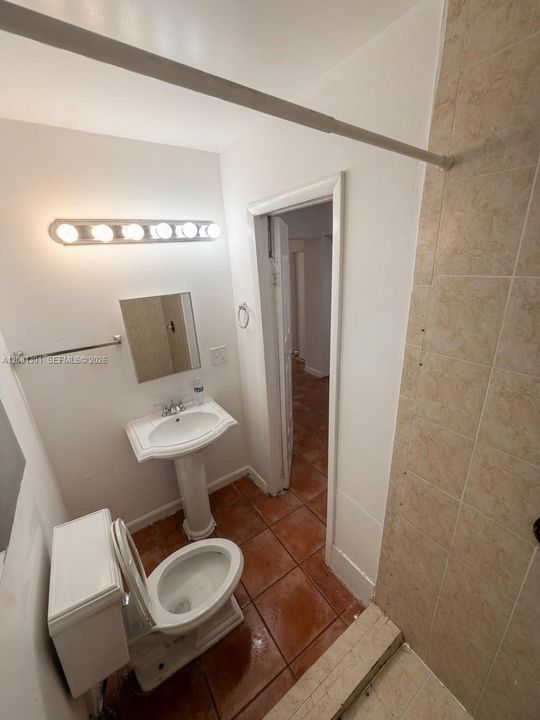В аренду: $1,349 (0 спален, 1 ванн, 1465 Квадратных фут)