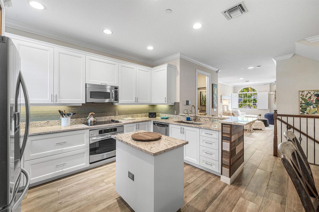 016-813EstanciaWay-BoyntonBeach-FL-33435