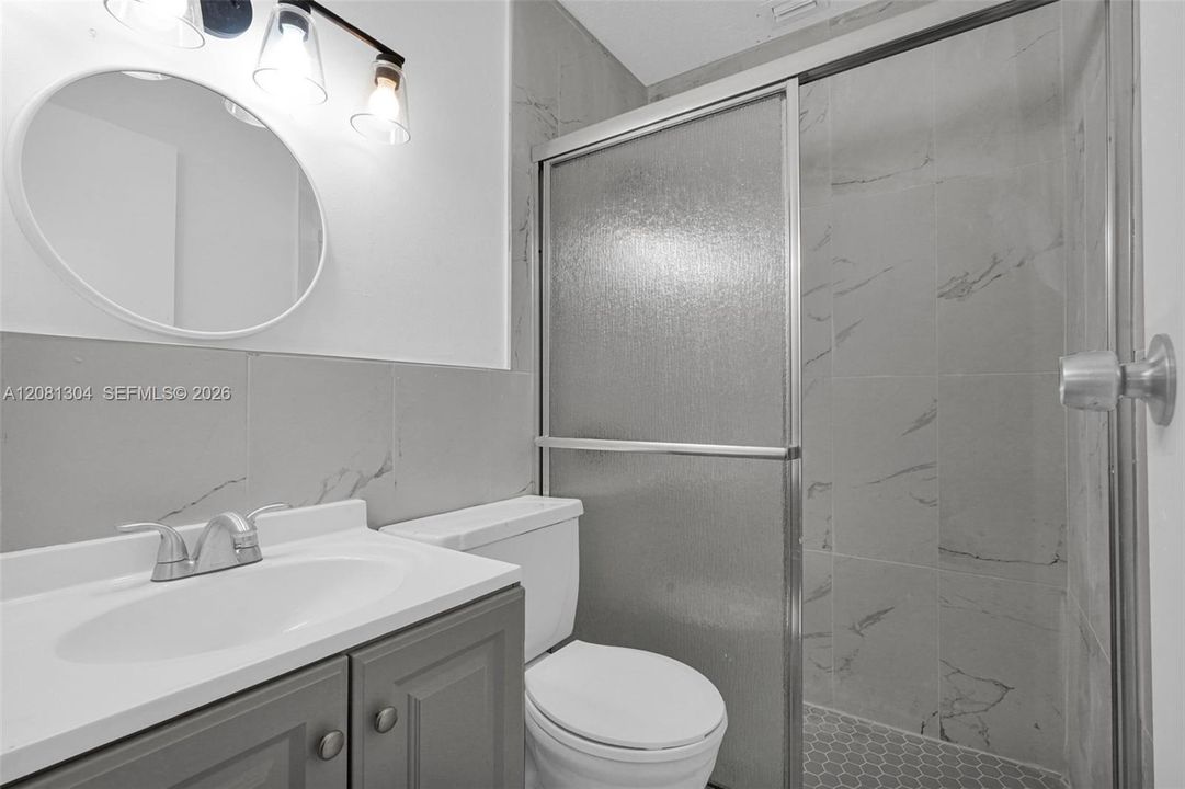 For Rent: $3,000 (3 beds, 2 baths, 975 Square Feet)