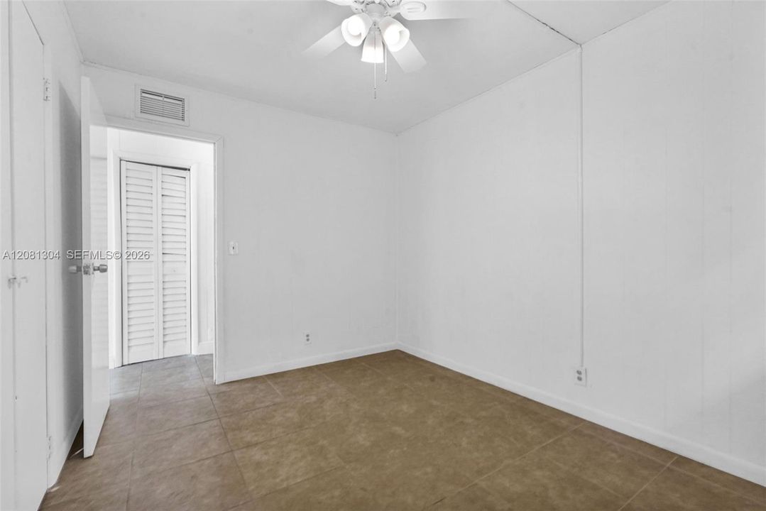 For Rent: $3,000 (3 beds, 2 baths, 975 Square Feet)