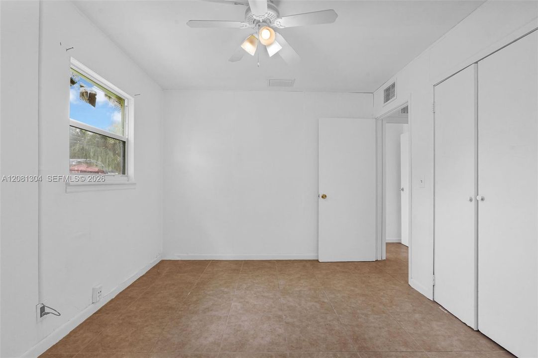 For Rent: $3,000 (3 beds, 2 baths, 975 Square Feet)