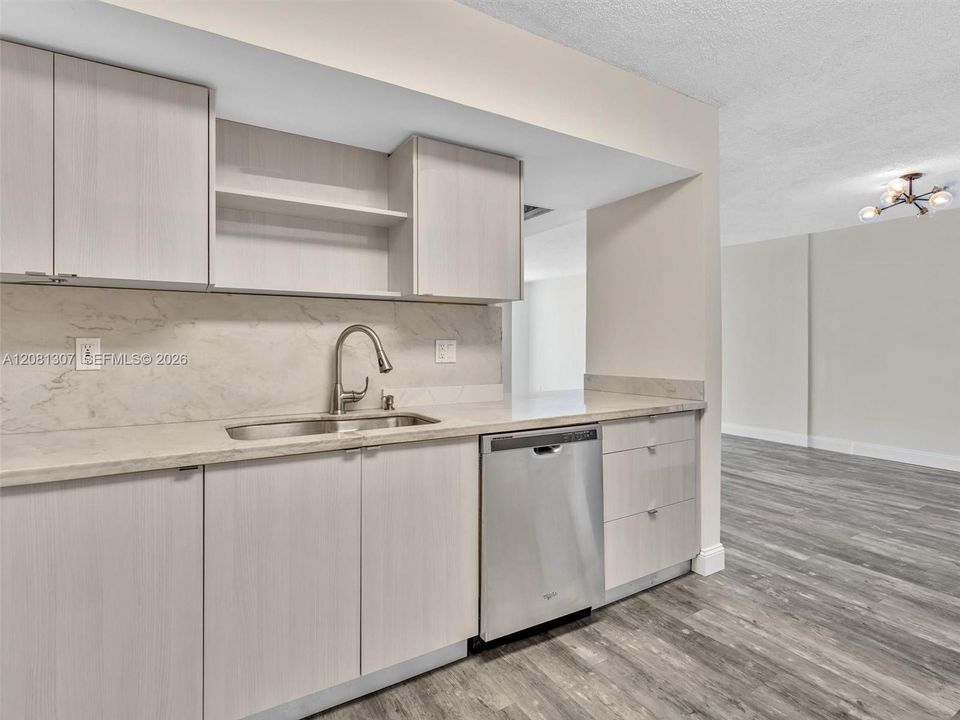 В аренду: $2,900 (1 спален, 1 ванн, 857 Квадратных фут)