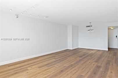 В аренду: $2,500 (2 спален, 2 ванн, 1280 Квадратных фут)