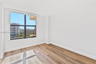 В аренду: $2,500 (2 спален, 2 ванн, 1280 Квадратных фут)