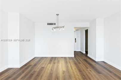 В аренду: $2,500 (2 спален, 2 ванн, 1280 Квадратных фут)