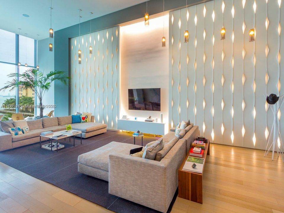 В аренду: $7,250 (3 спален, 2 ванн, 1395 Квадратных фут)